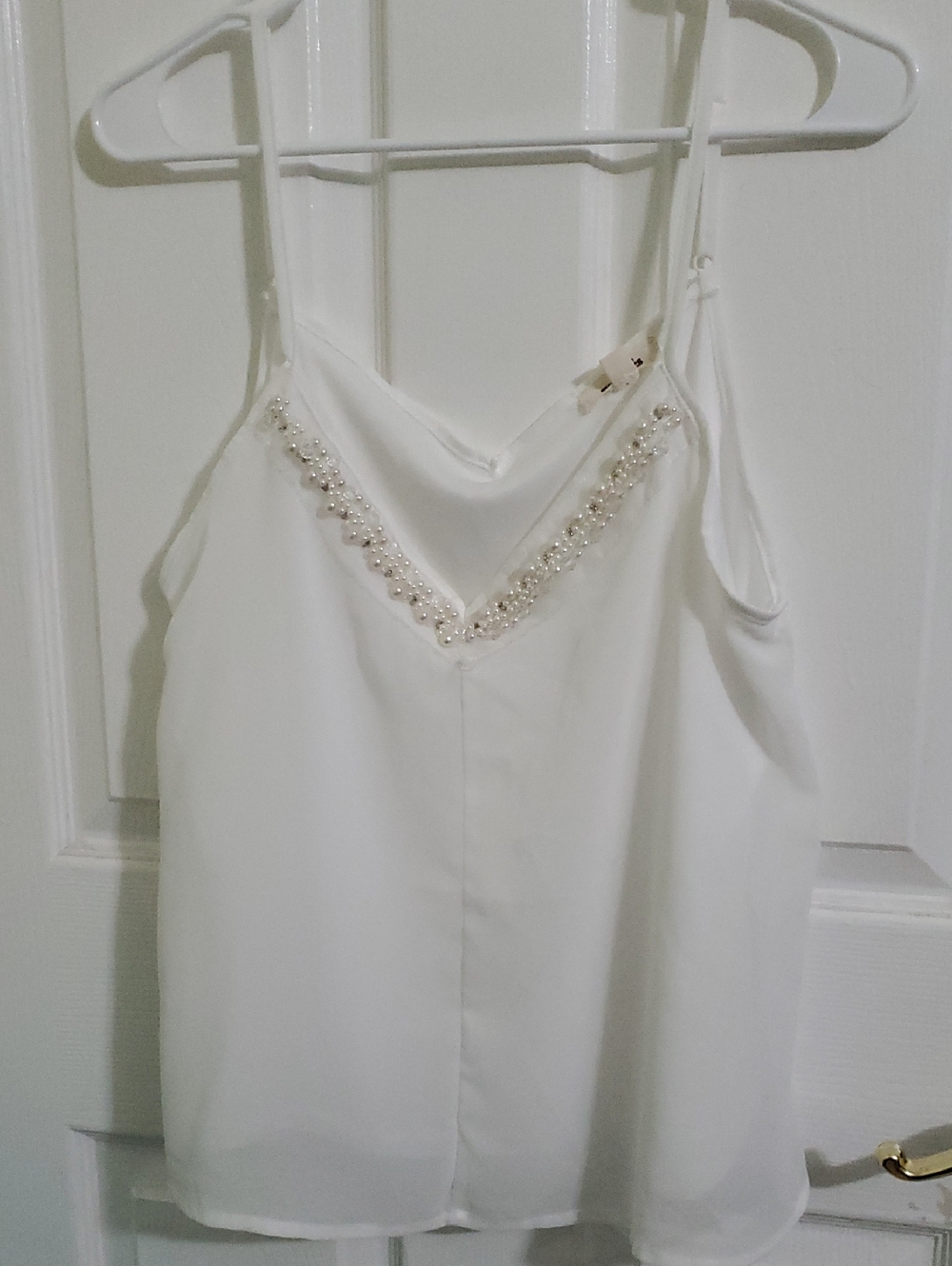 NWOT Sugar Kiss White Pearl Beaded V-Neck Babydoll Camisole M